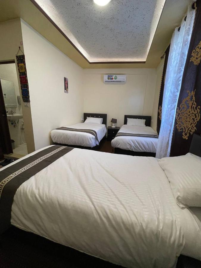Ad Deir Guesthouse وادي موسى المظهر الخارجي الصورة